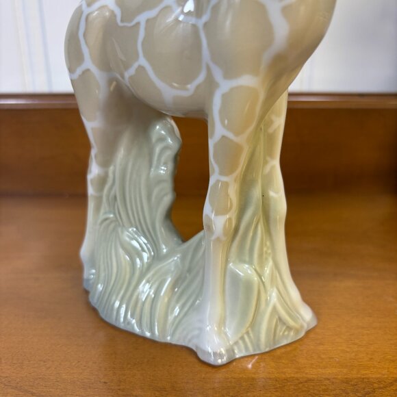 Vintage Giraffe Figurine Safari Animal Decor Spanish Ceramic Shelf Decor - Picture 9 of 15